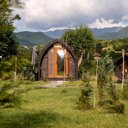 Glamp In Style Pods Resort Bran  Exterior photo