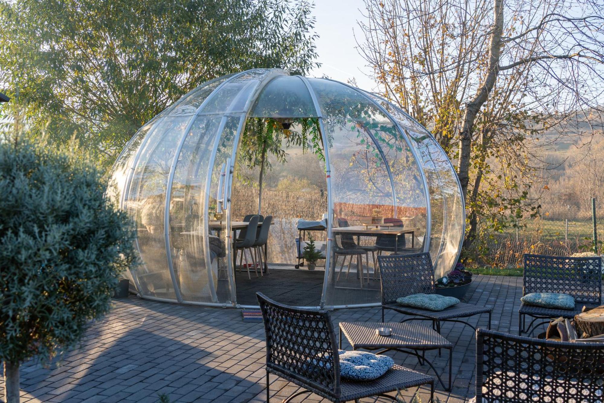 Glamp In Style Pods Resort Bran  Exterior photo