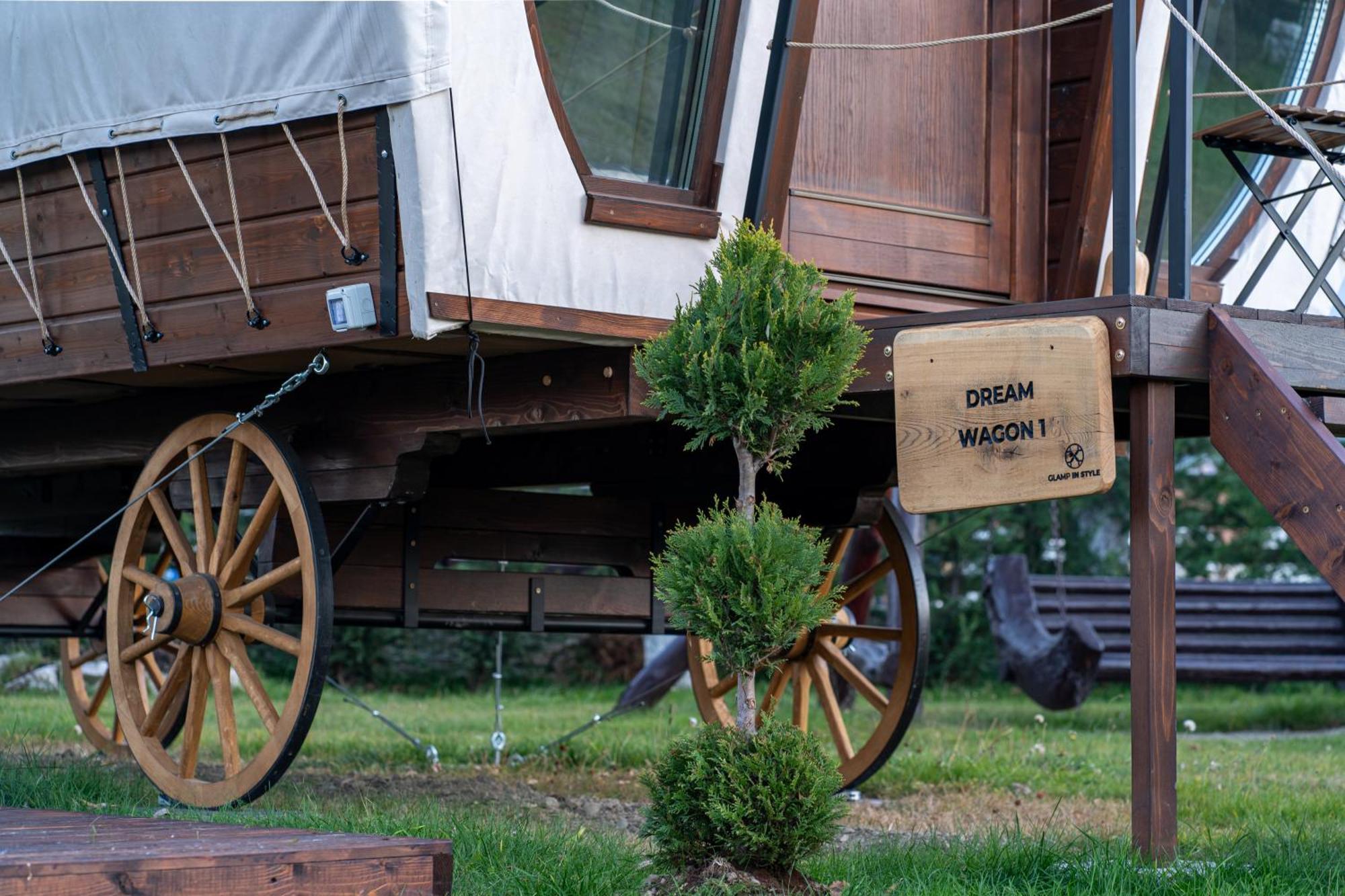 Glamp In Style Pods Resort Bran  Exterior photo
