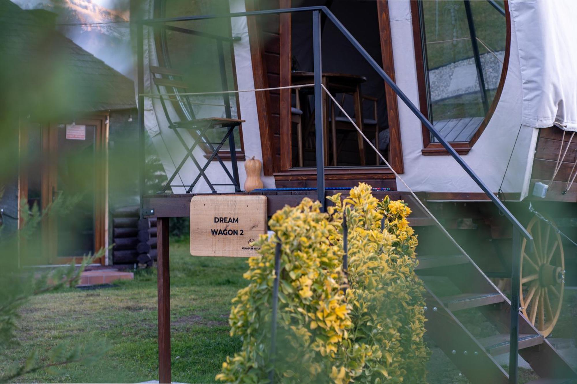 Glamp In Style Pods Resort Bran  Exterior photo