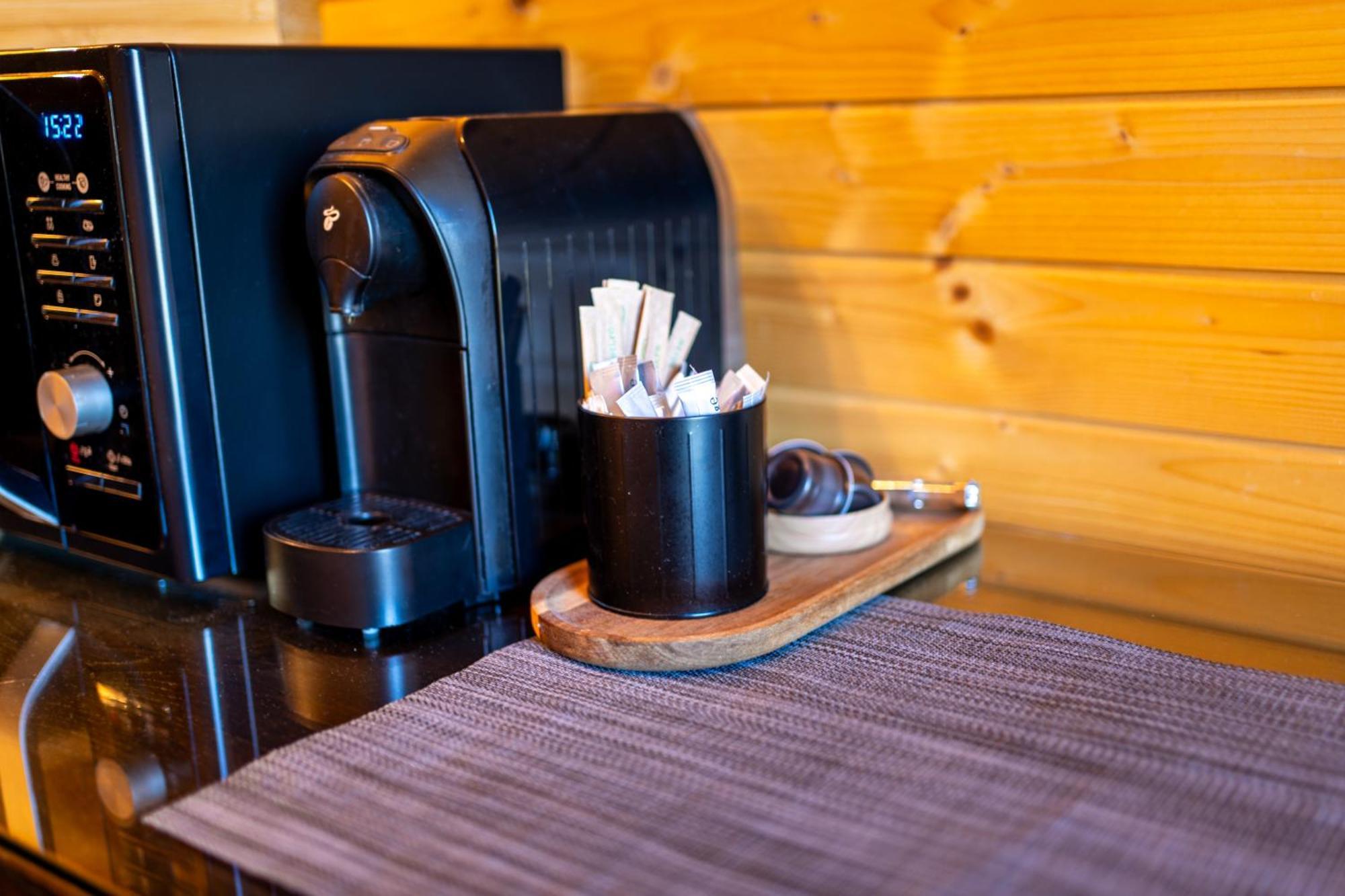 Glamp In Style Pods Resort Bran  Exterior photo
